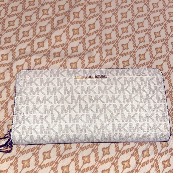 Michael Kors Handbags - Michael Kors Large Logo Continental Wallet MAKE AN OFFER